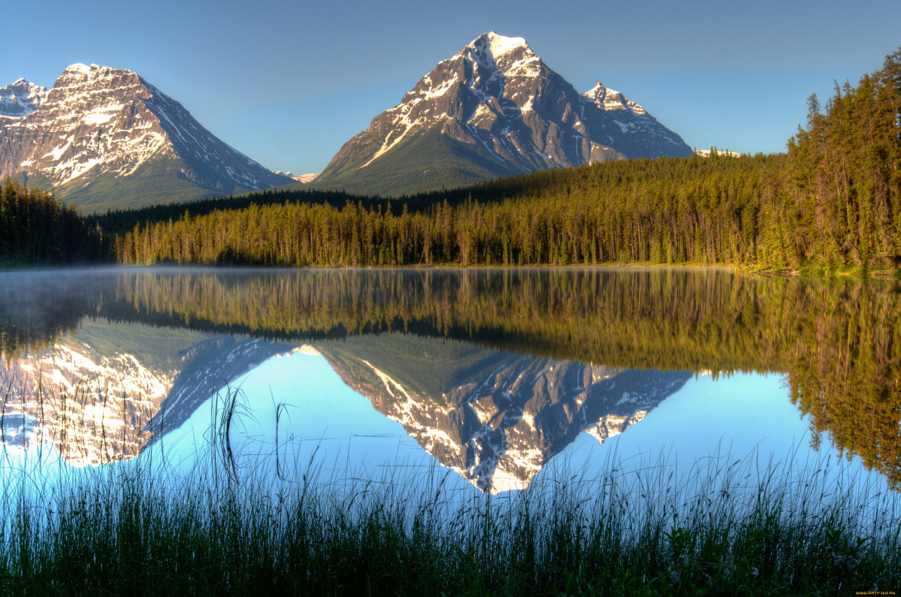 Canada lakes. Река шобан Канада. Реки и озера Канады. Озеро таксис Канада. Озеро Маккей.